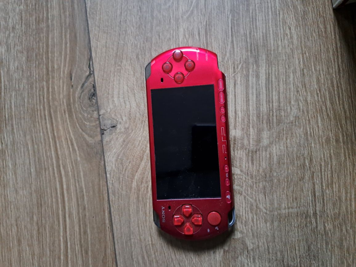 Konsola PSP 3004 Radiant Red