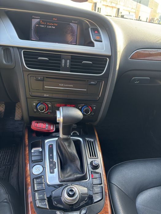 Ауді А4В8 2012 S-line