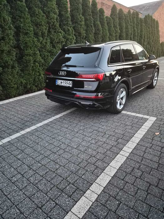Audi Q7 rok 2021