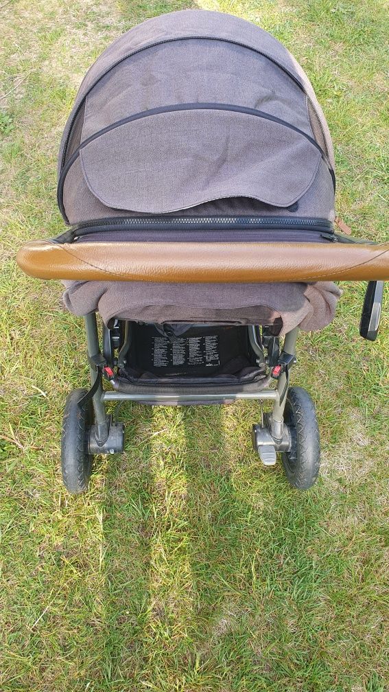Zadbany wózek spacerowy Joie Mytrax Signature