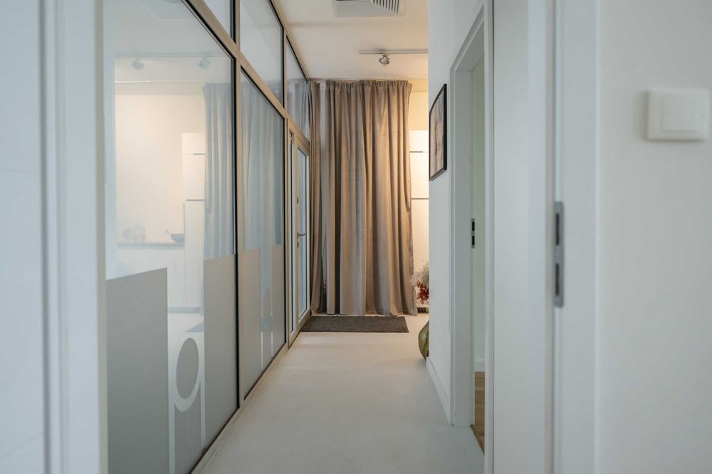 Lokal, pasaż jeżycki, od zaraz -usługi, handel- CENTRUM