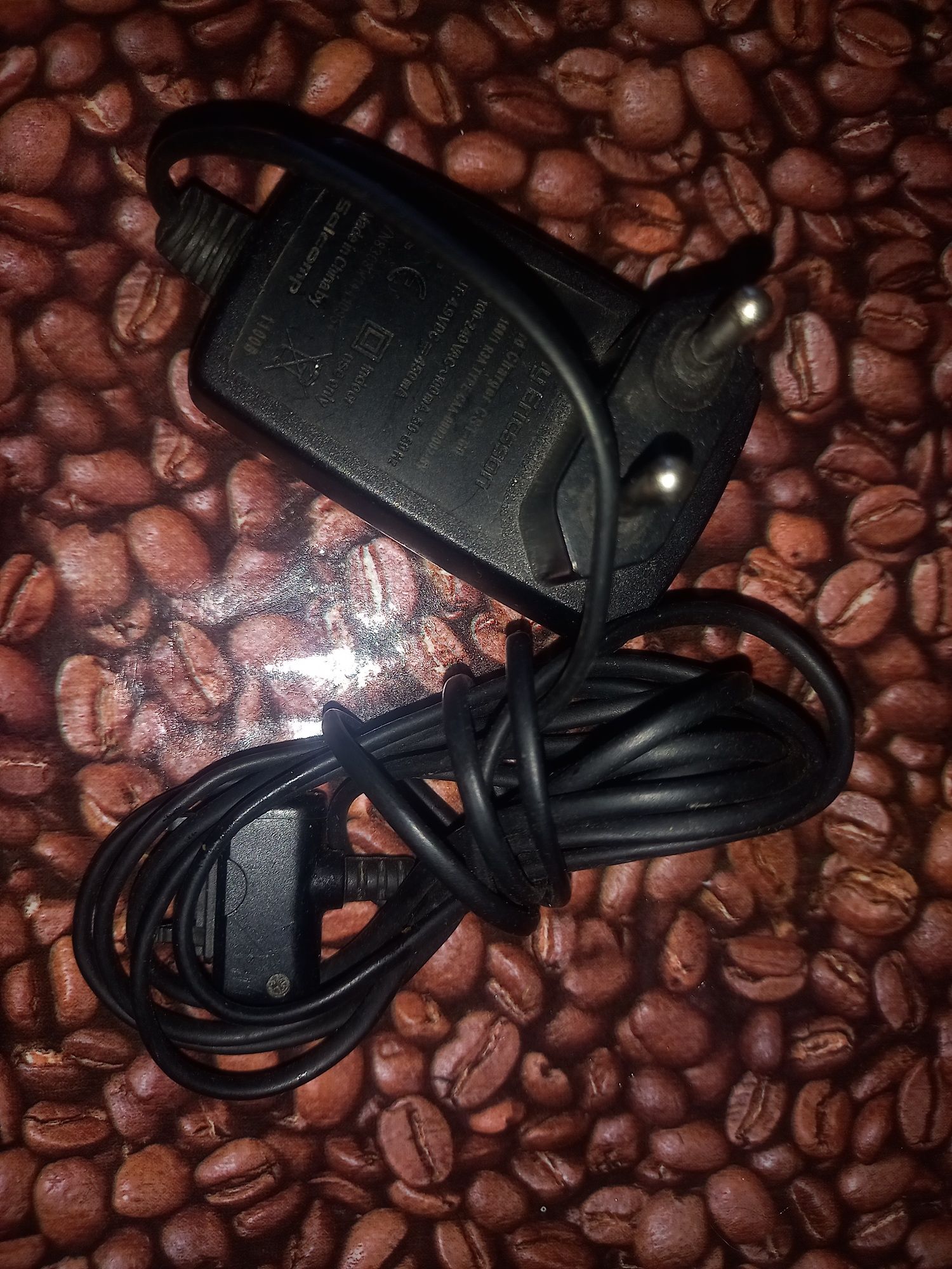 Кнопочный , продам Sony Ericsson w810i зарядка +100 грн