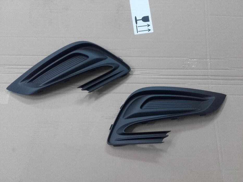 Nowa kratka zaślepka halogenu zderzaka Opel Mokka X