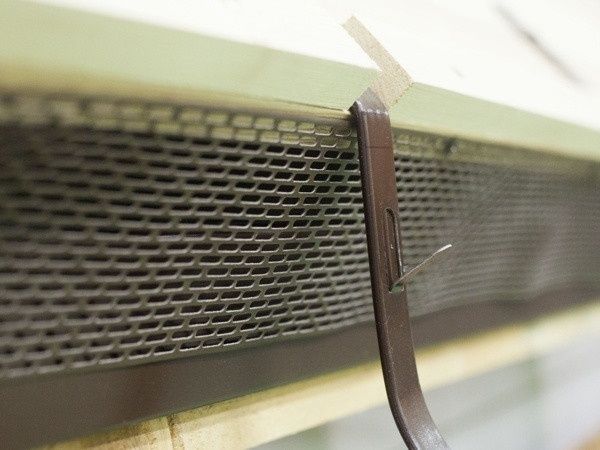 Карнизна вентиляційна стрічка чорний 100мм х 5м.п. решітка звису захис