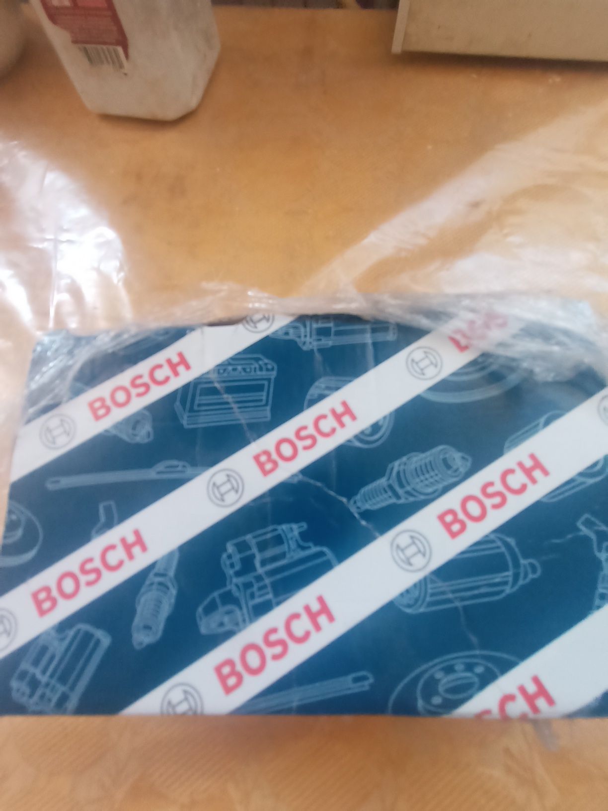 Продам задние колодки bosch