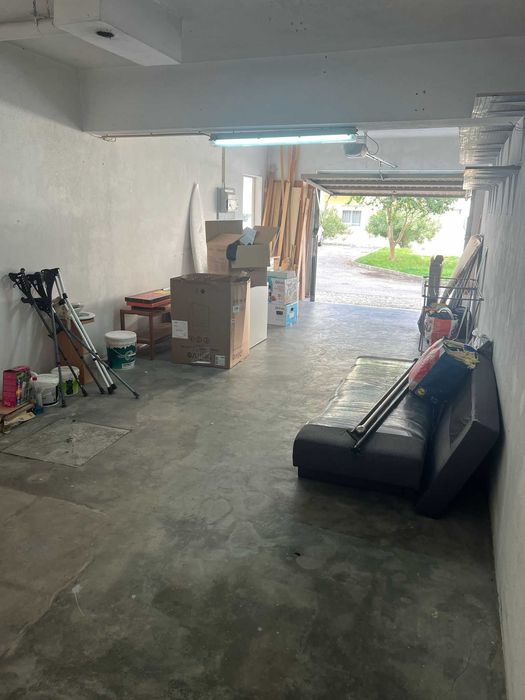 Aluga-se garagem fechada em Marinha Grande 30m2
