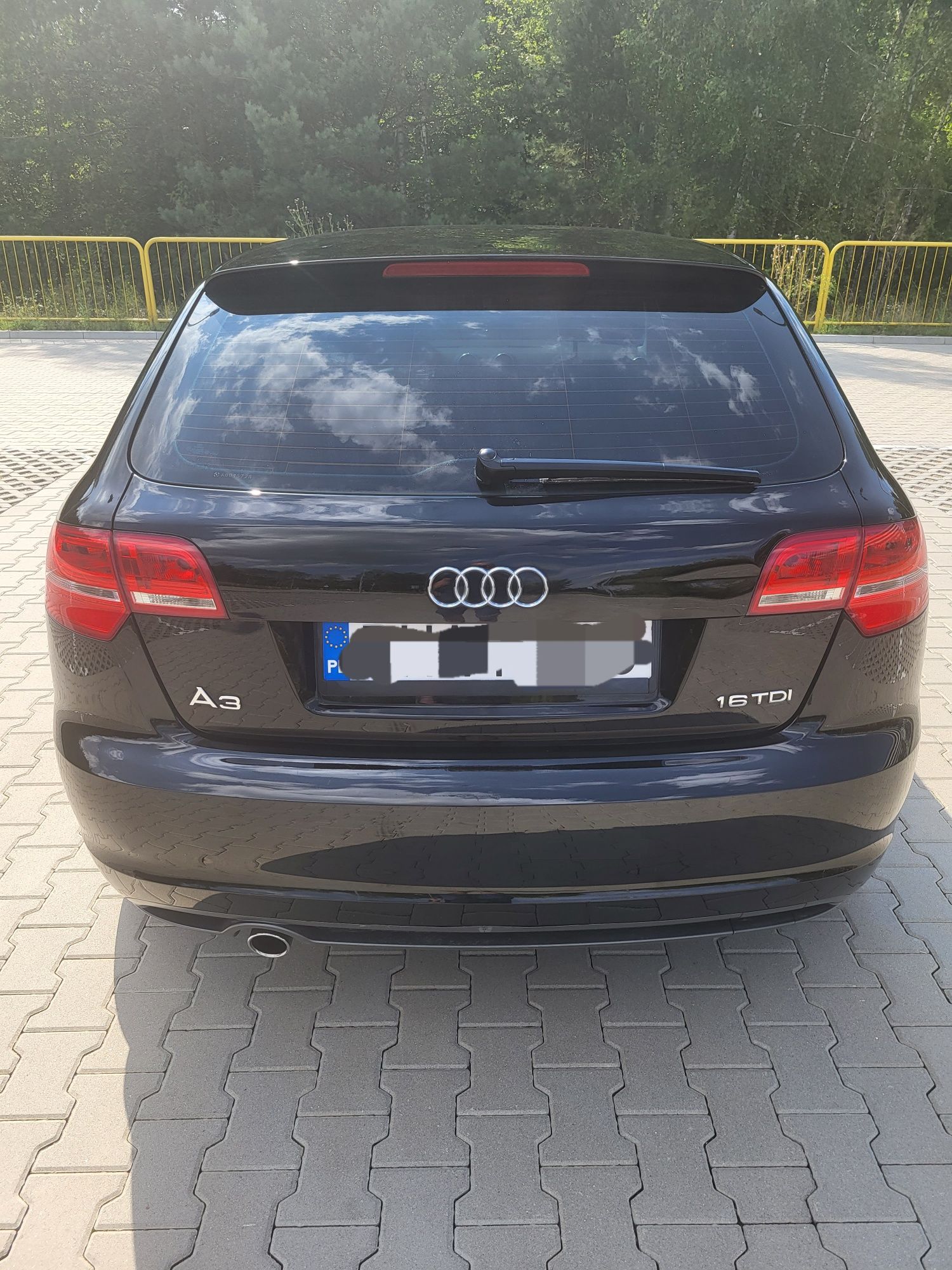 Audi a3 8p 1.6 tdi Bi-xenon Ledy S-Line