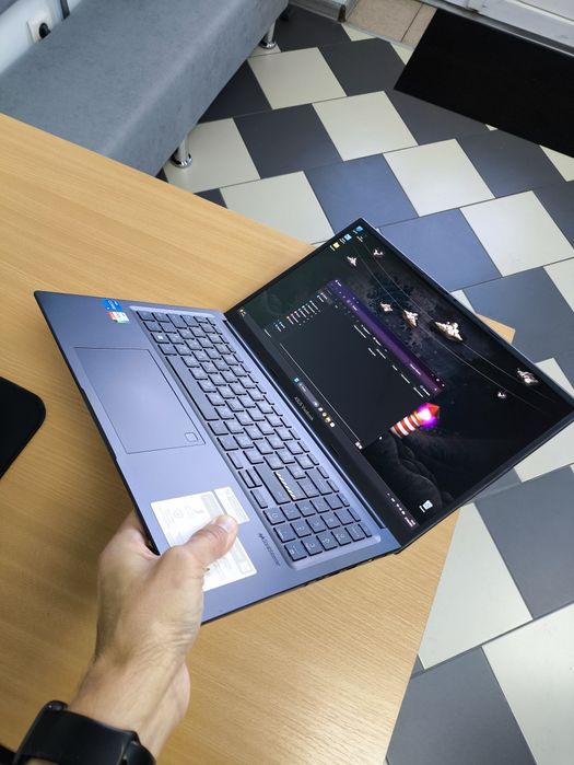 ASUS Vivobook K3504VA 15x 3k OLED, практично новий