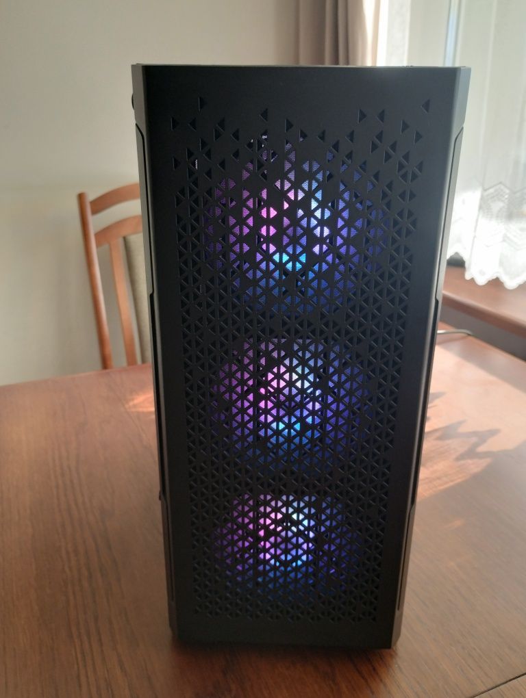 Komputer gamingowy Ryzen 5 5600/Rx 6600/Nvme/Wi-fi