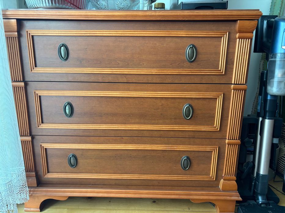 Komplet mebli firmy VOX.