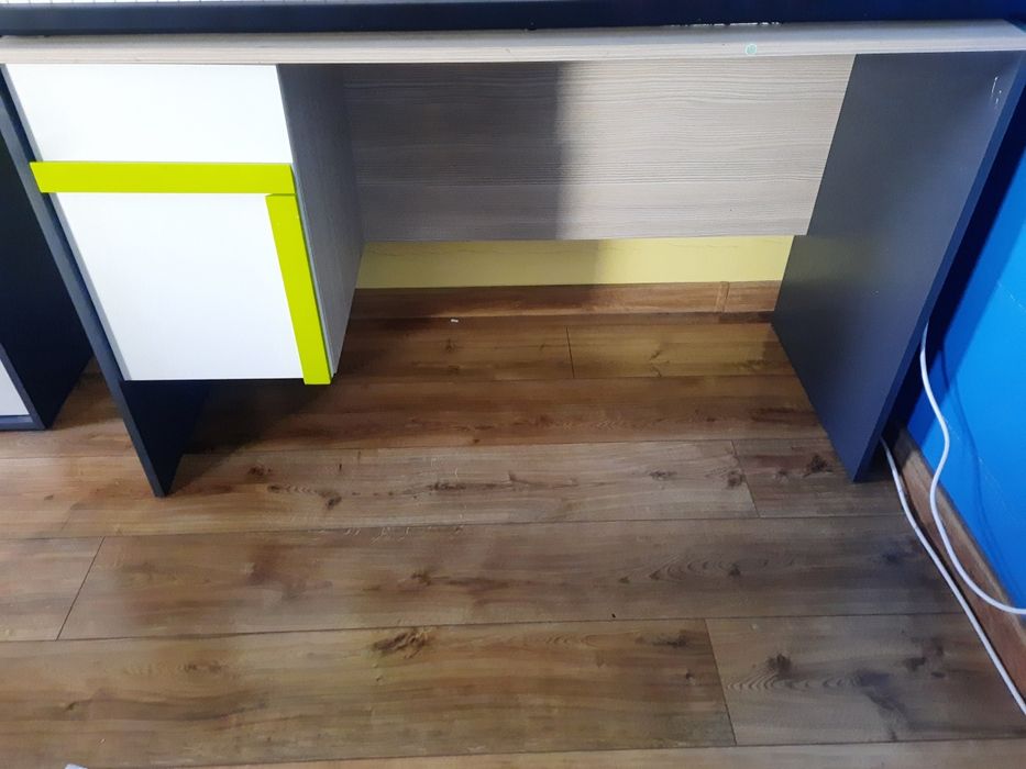 Meble biurko szafa łóżko itp