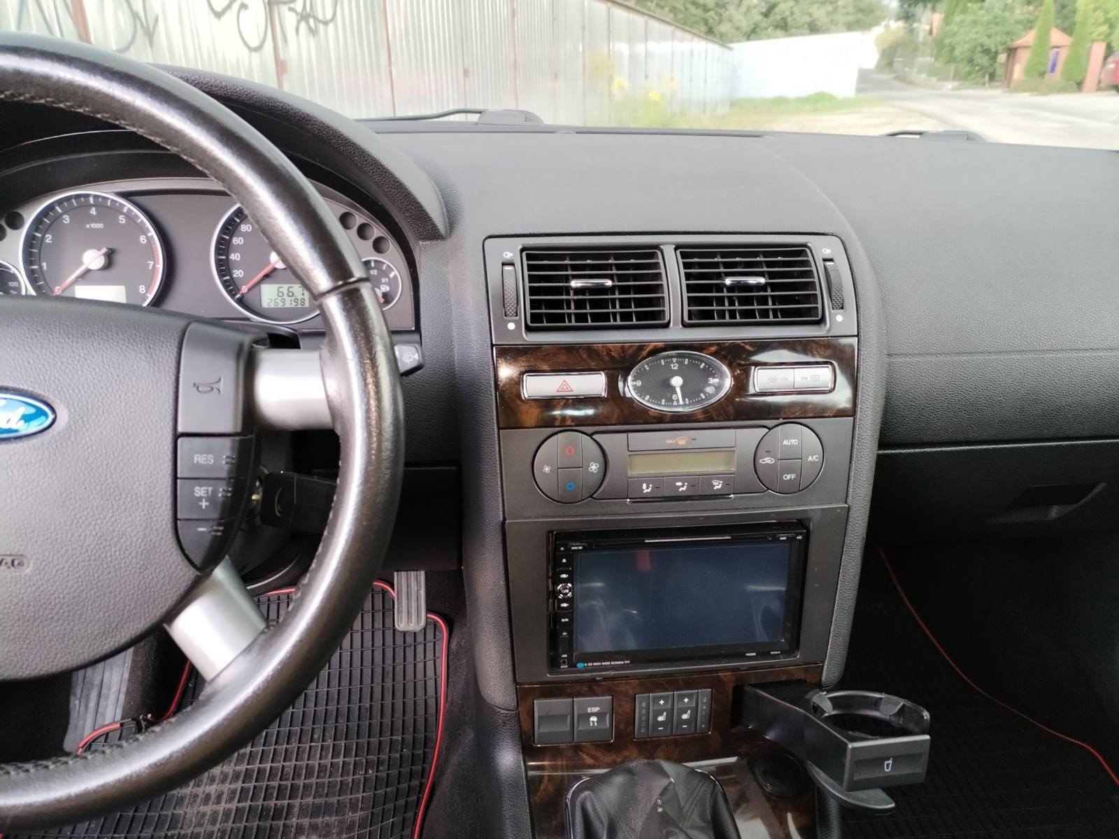 Sprzedam auto benzyna 1.8