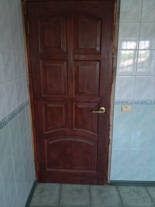 Продам двери межкомнатные