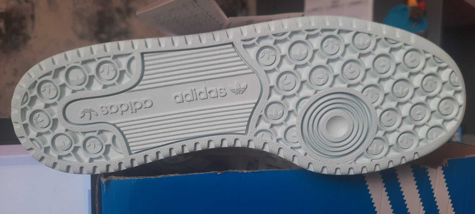 Кросівки Adidas 42/5 Оригінал