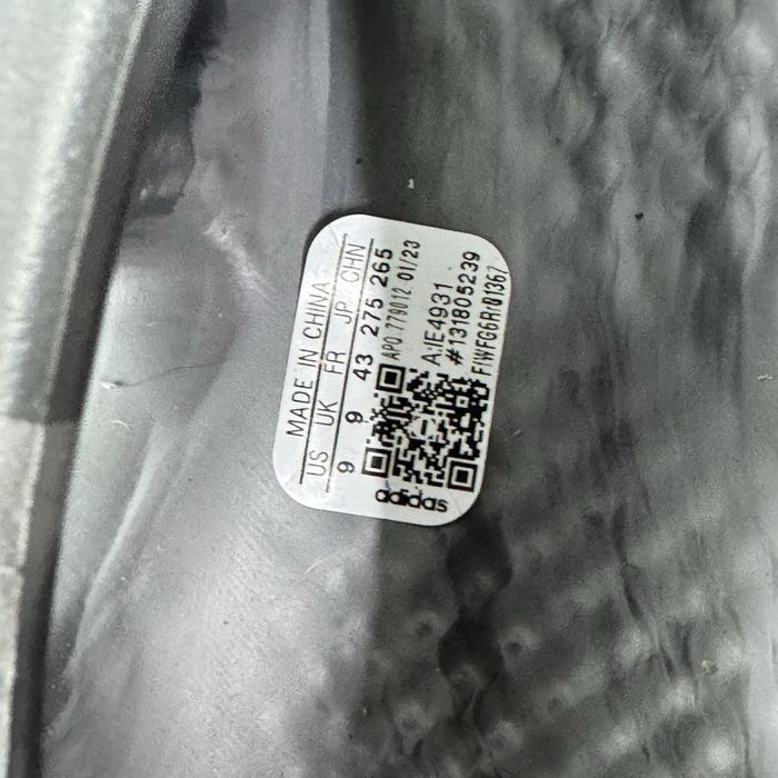 ОРИГІНАЛ 100% Тапочки шльопанці Adidas Yeezy IE4931