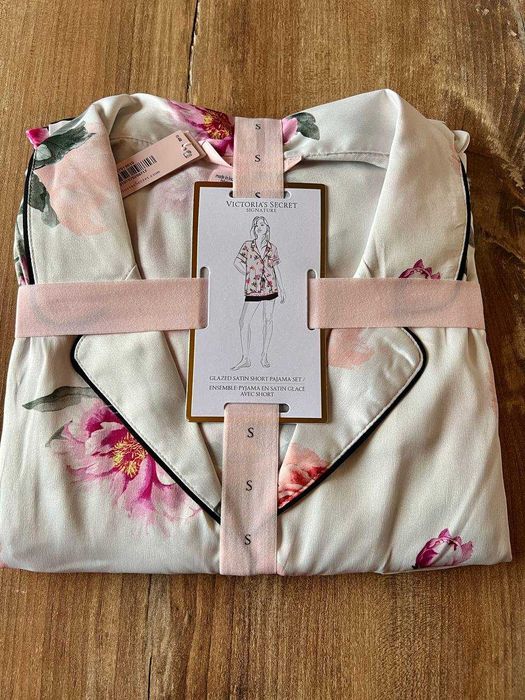 Піжама  з шортами S  Victorias Secret Вікторія сікрет