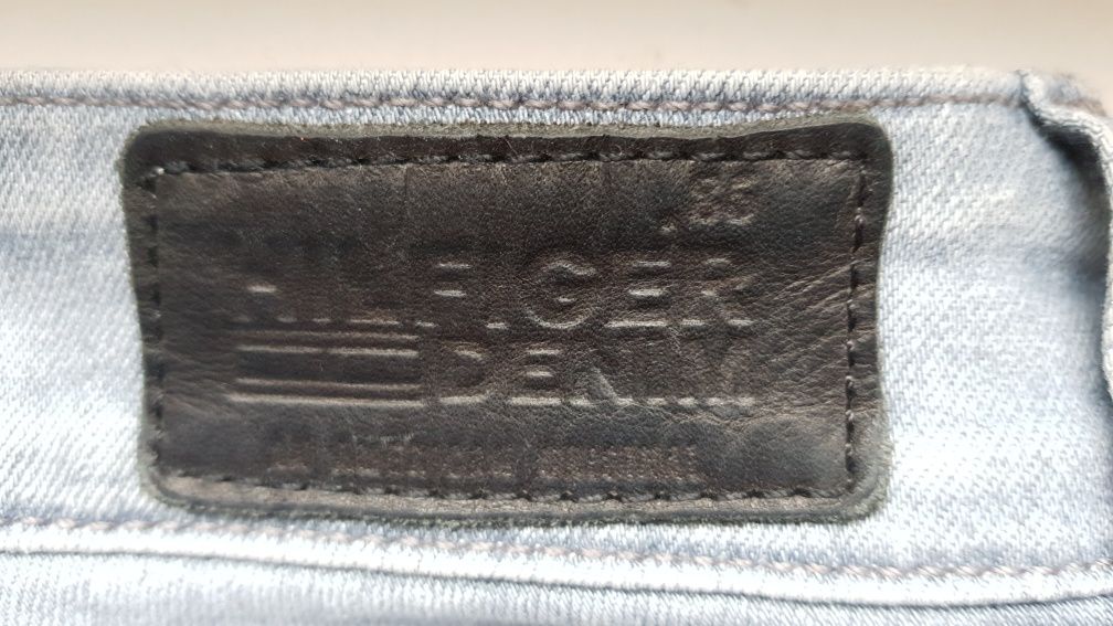 Джинсы tommy hilfiger, 38 m