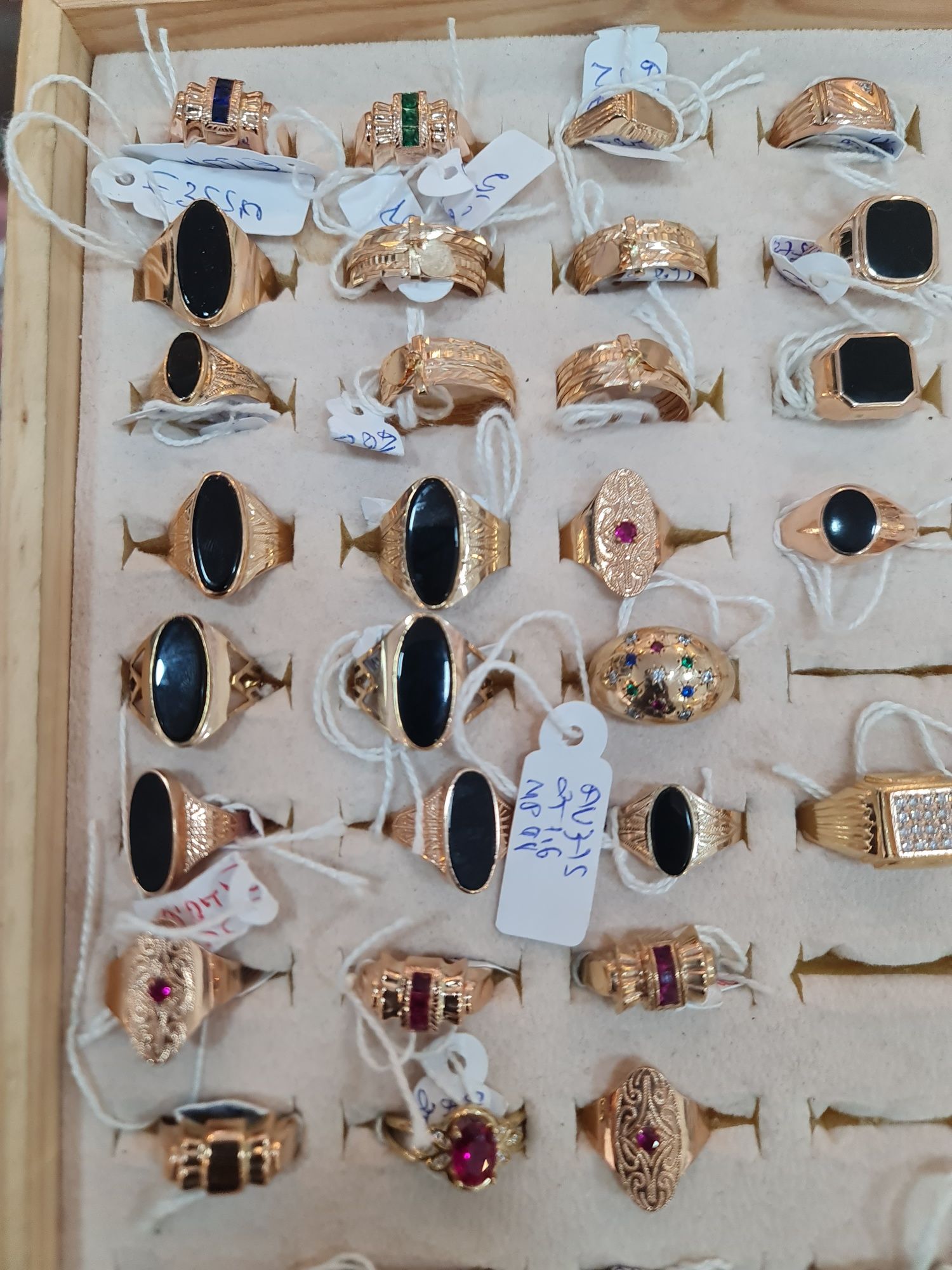 Anéis de ouro 9k