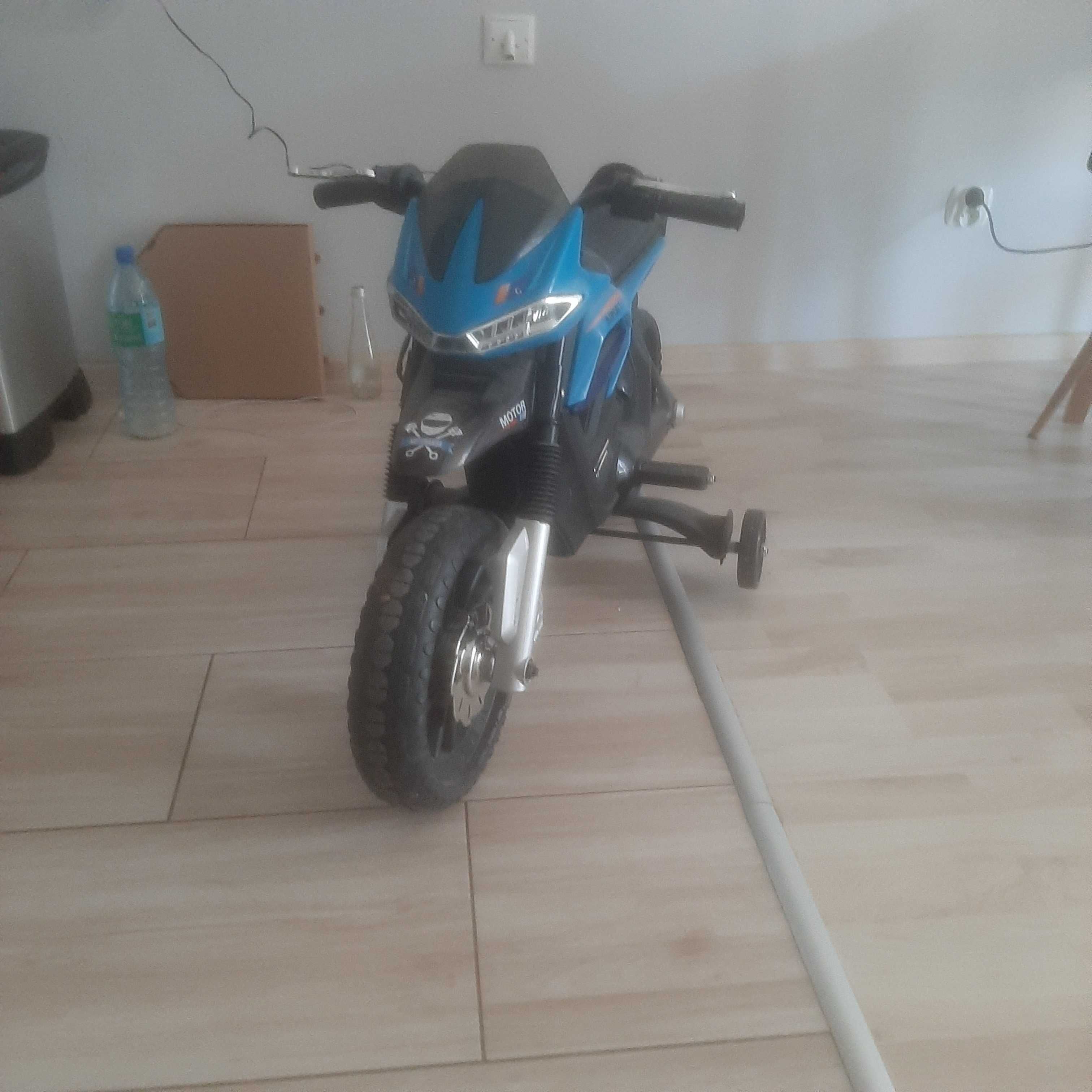 Motocykl elektryczny dla dziecka