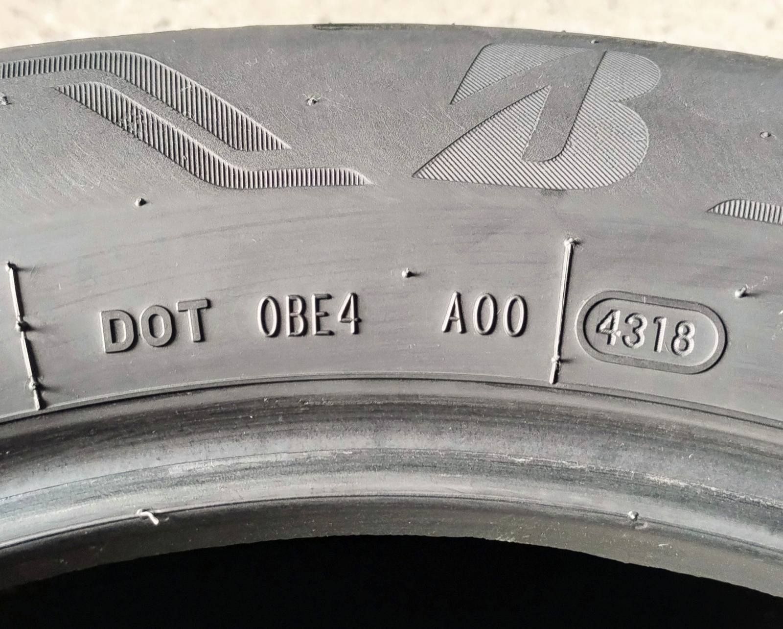 Шини літні R18 225/60 Bridgestone Alenza 001