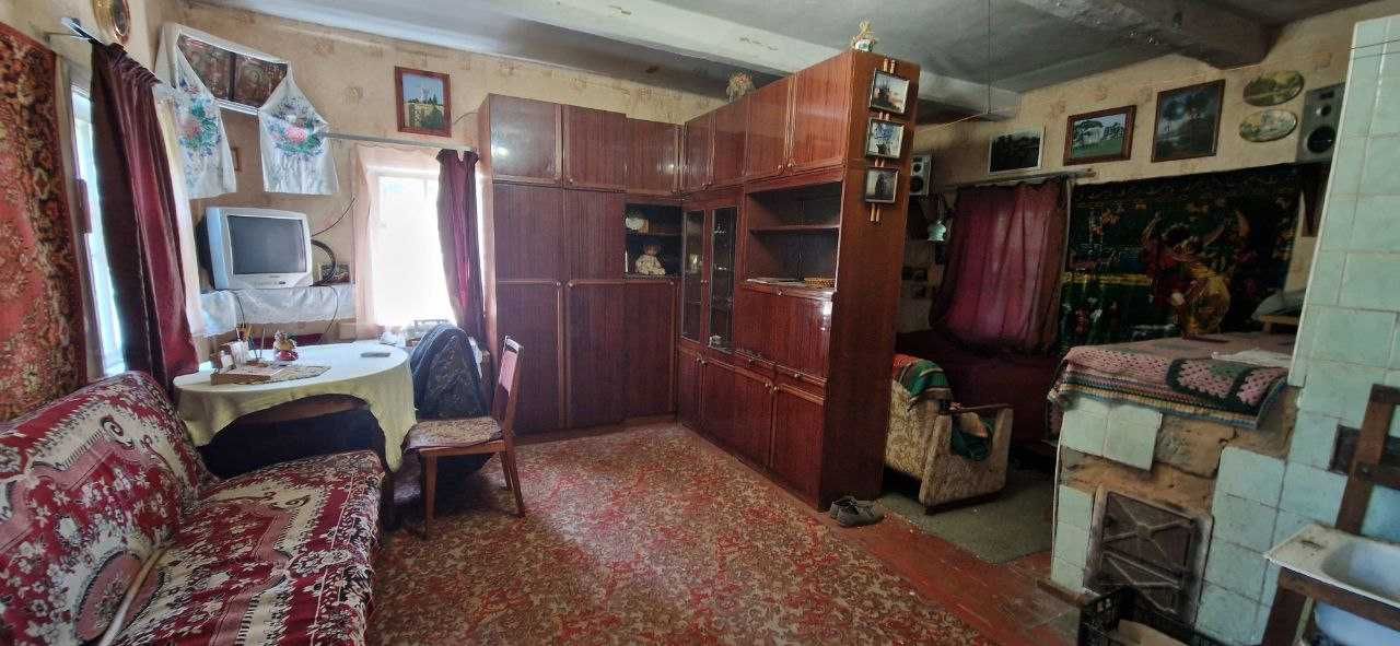 Будинок в селі Халявин