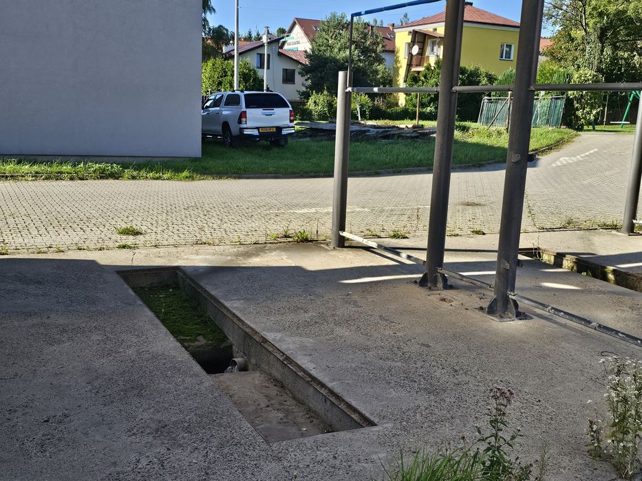 Działka inwestycyjna 10,5 a –zabudowa  myjni. wiata, fotowoltaika, me