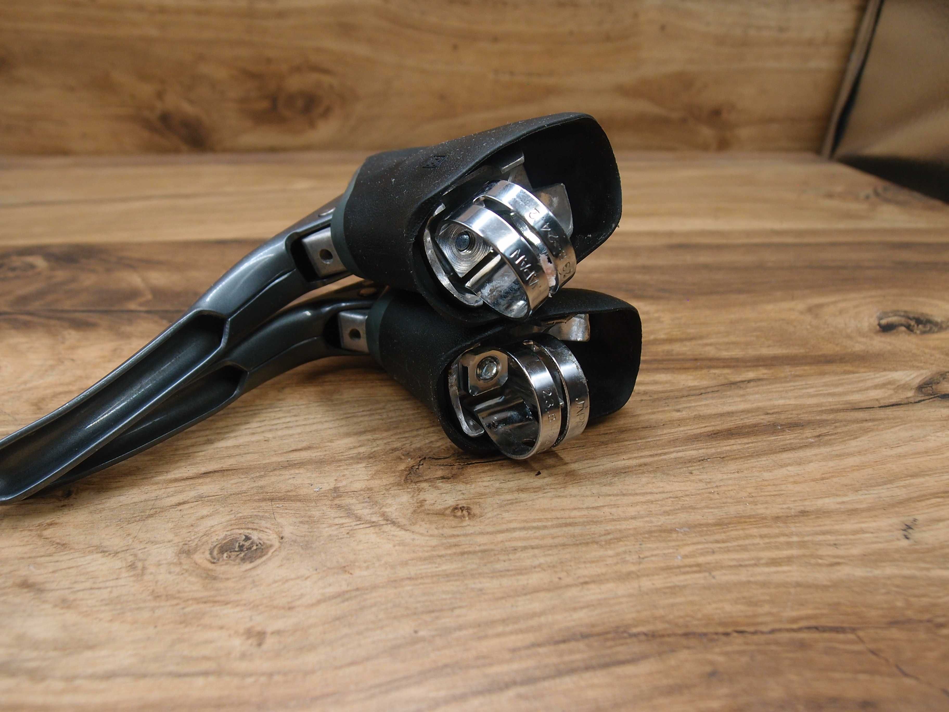 klamki hamulcowe Shimano 600 Tri Colore Areo BL-6401
