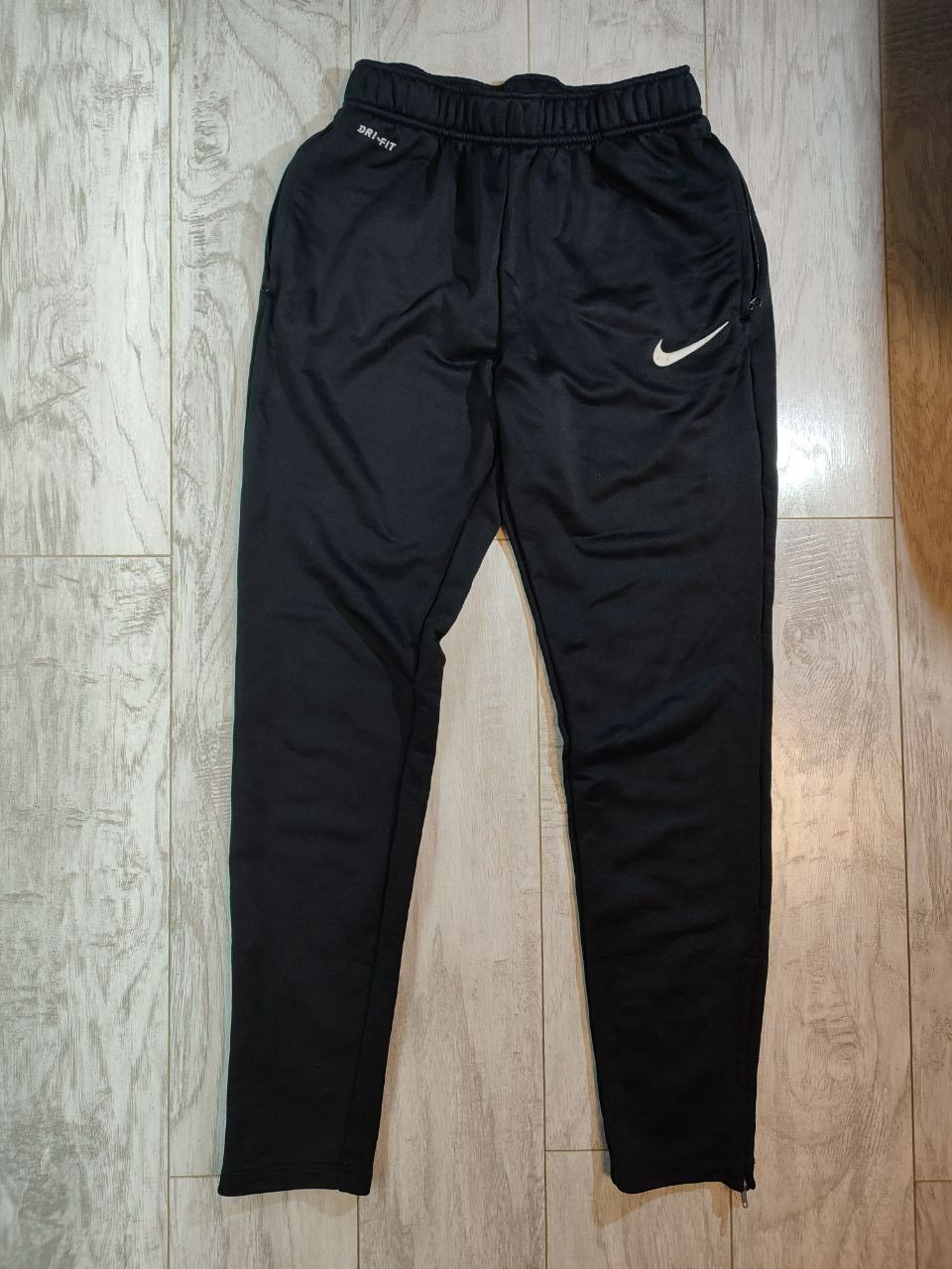 Штаны спортивные Nike dri-fit размер м