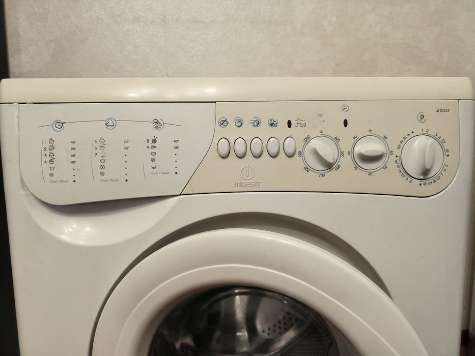 Пральна машина indesit
