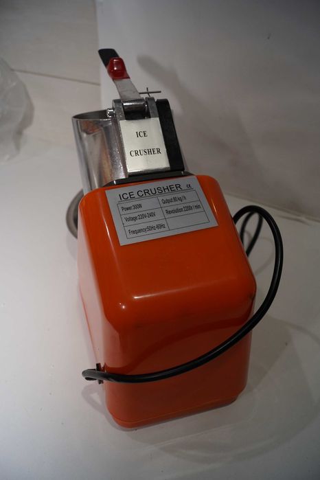 G214 Maszyna do kruszenia lodu elektryczna kruszarka 300w 2200r/min.