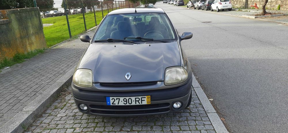 Renault clio 1.2   3 portas