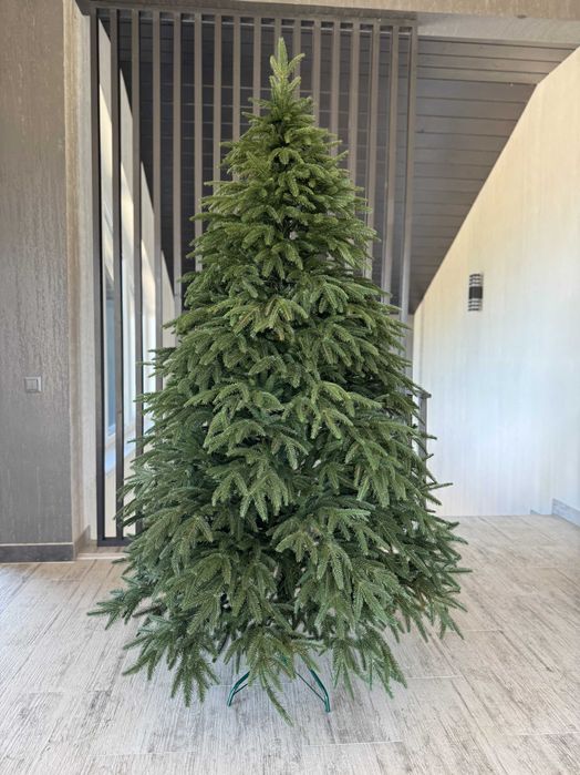Ялинка штучна лита преміум 210 см