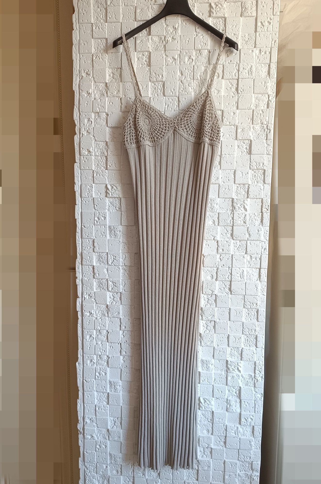 Довга сукня, сарафан  на бретелях  Zara