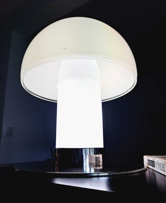 Candeeiro de mesa ARTEMIDE - ONFALE GRANDE. Table lamp