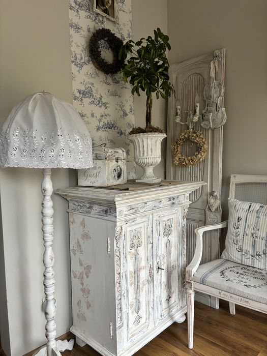 Komoda Shabby chic piękna