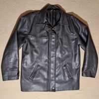 Чоловіча куртка чорного кольору шкірзамінник, розмір XXXL.
