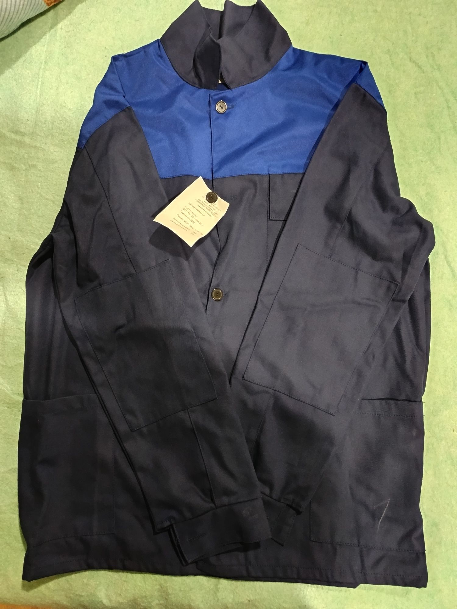 Продам спецовочный костюм 48-50р.