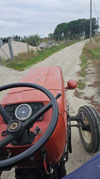 Trator Fiat 420 frese, caixa
