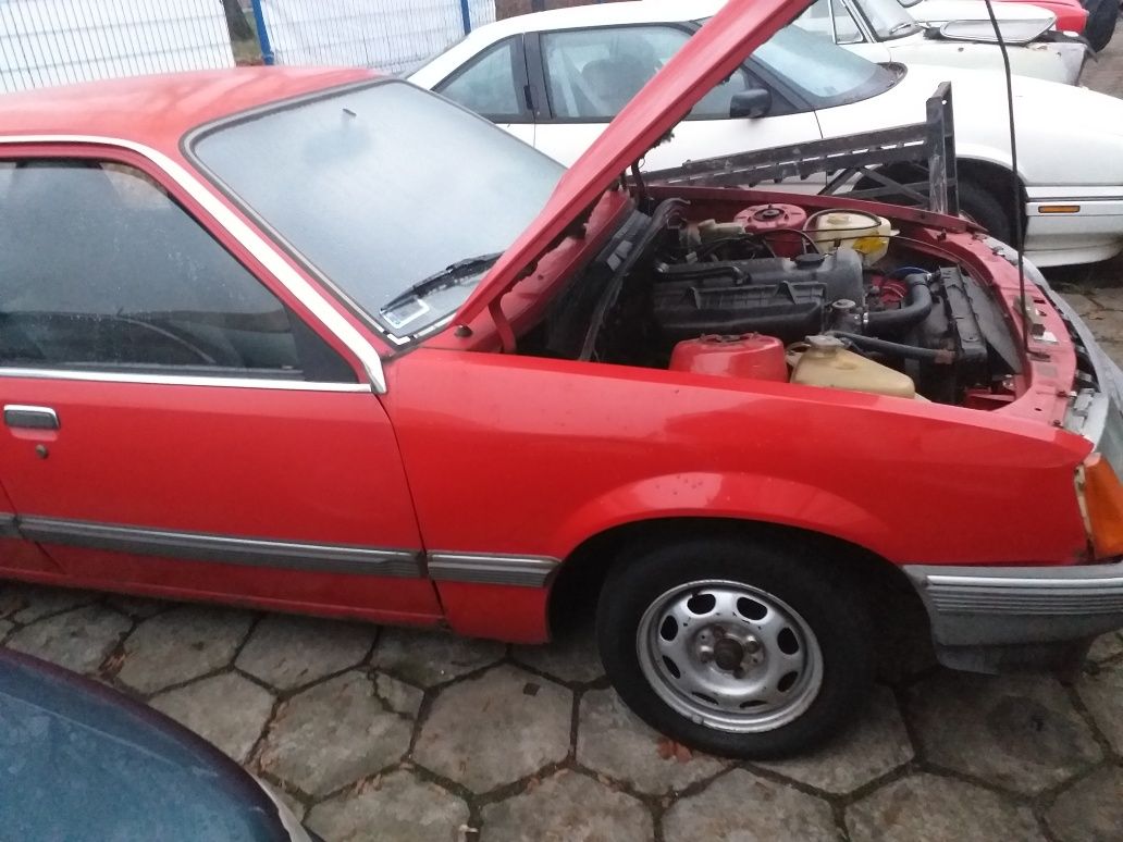 Opel Rekord 1985 23D kompletna dokumentacja zarejestrowany 5300zł