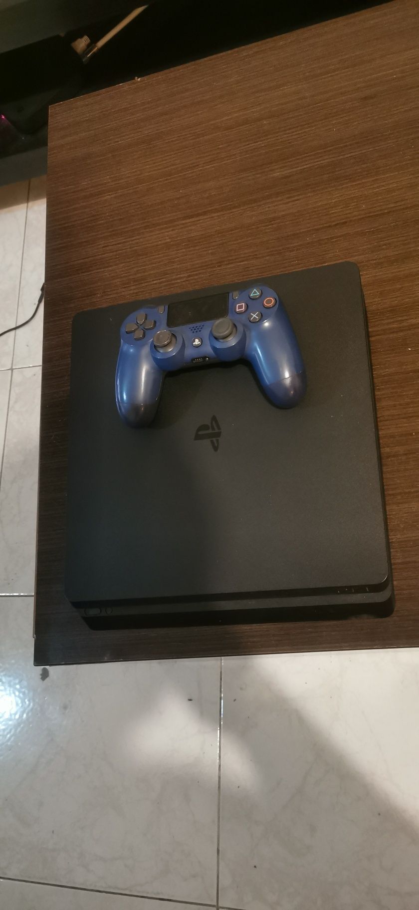 Ps4 slim como nova.