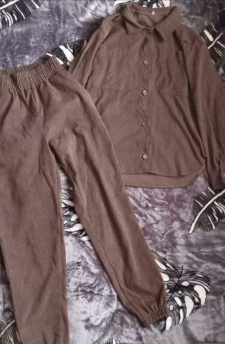 Продам костюм вельвет