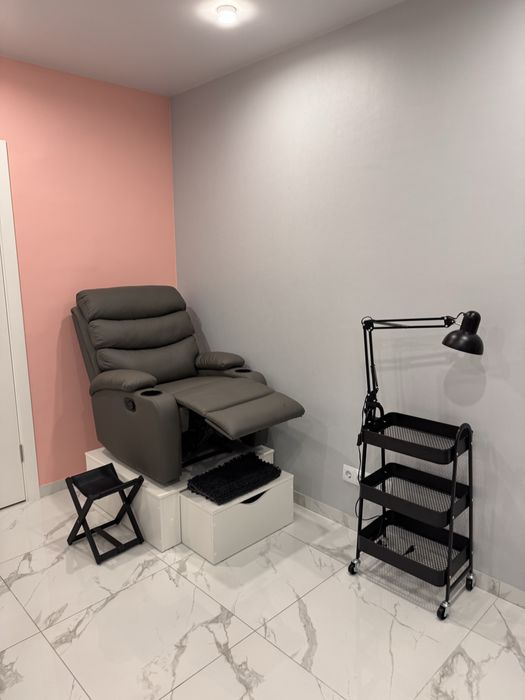 Оренда робочого місця майстра манікюру, перукаря,бровиста с. Новосілки