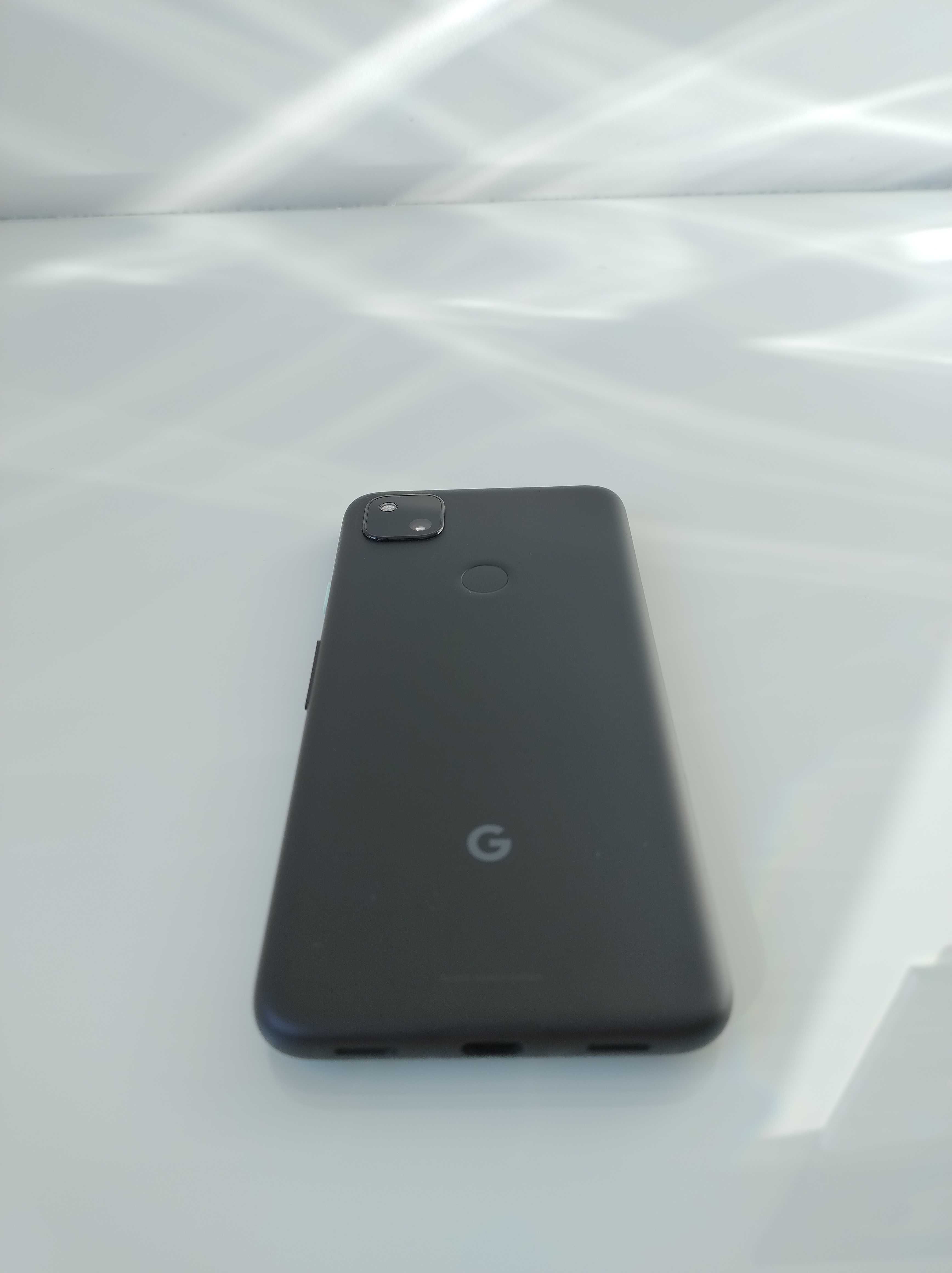 Smartfon Google Pixel 4a 6 GB / 128 GB  5,8cala  czarny używany