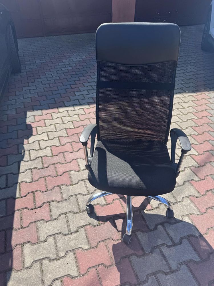 Krzeslo biurowe obrotowe l