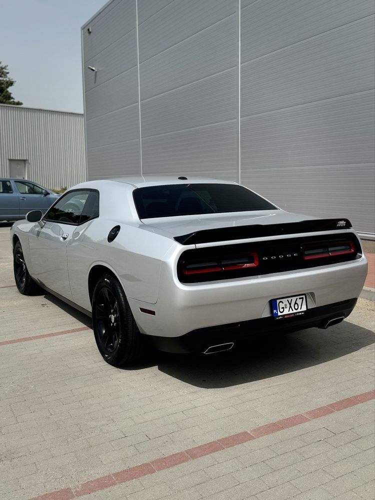 Sprzedam Dodge Challenger 3.6 v6 2020r Automat
