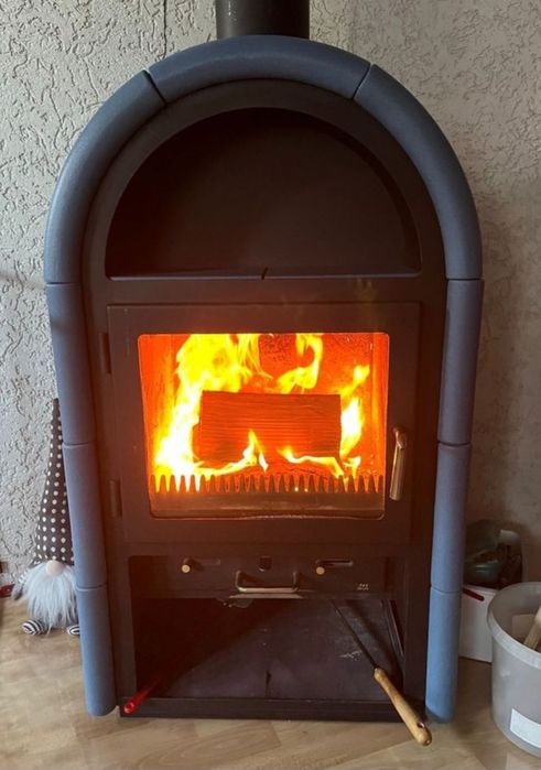 Камін на дровах з Німеччини