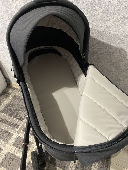 Коляска Carrello Epica 2 в 1