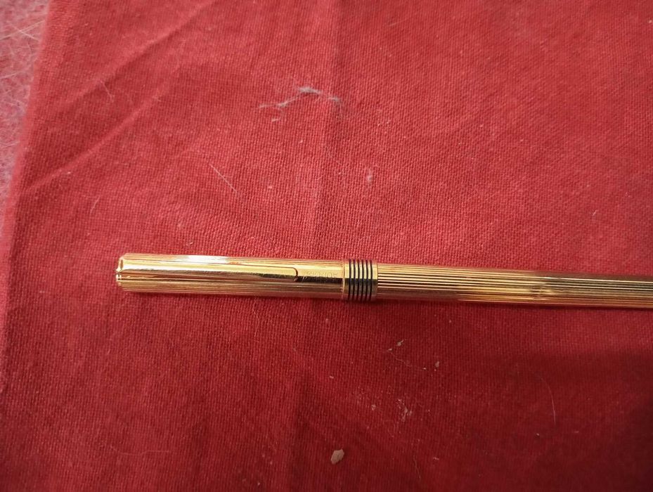 Caneta aurora dourada