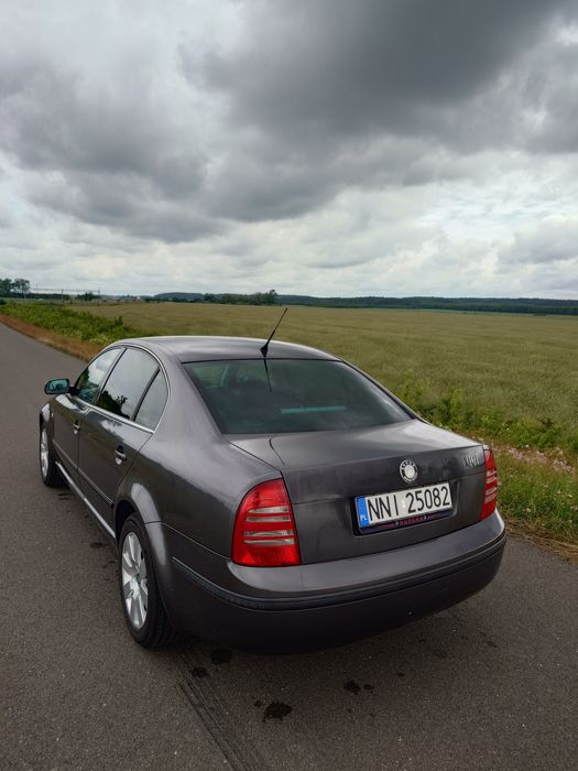 Sprzedam Skodę Superb 1