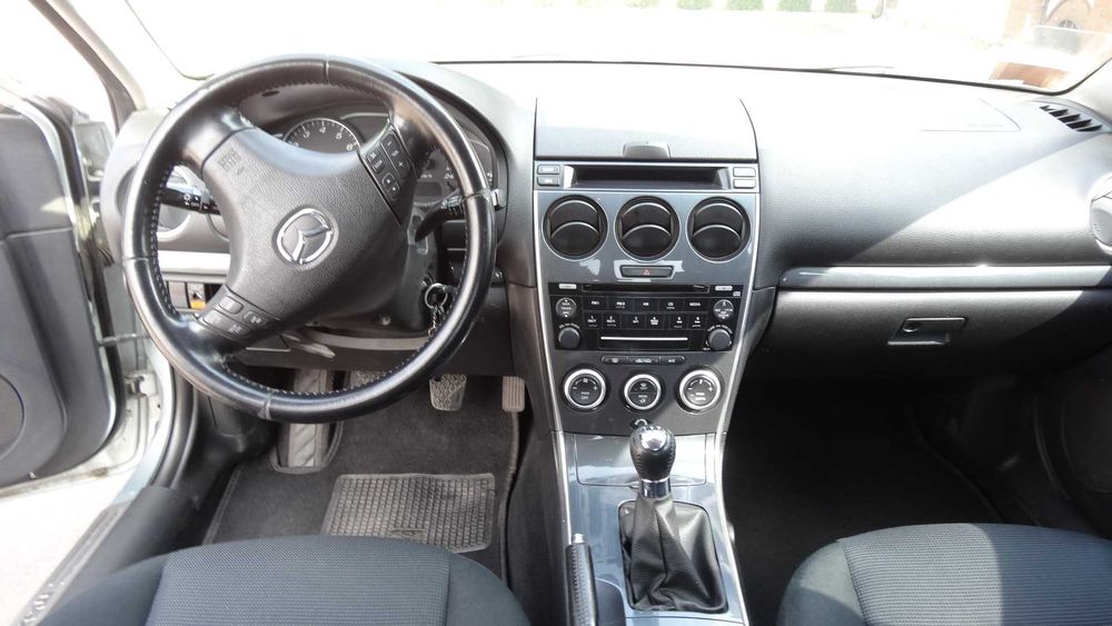 Автомобиль Мазда 6